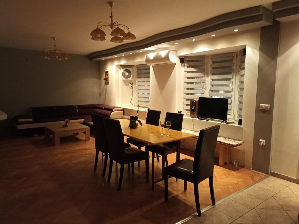 Royal Apartmani Bosanski Samac Zewnętrze zdjęcie